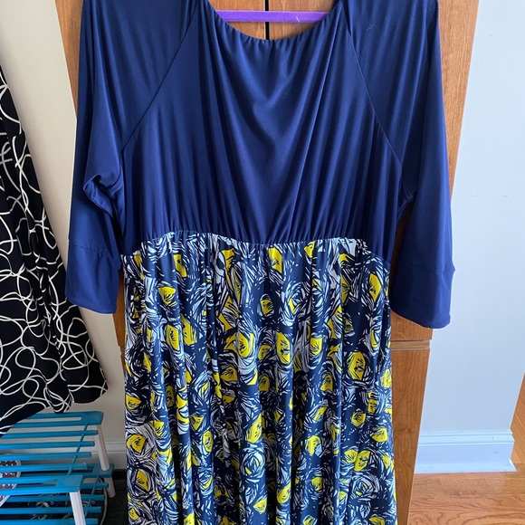 Worn only a few times for performing. POCKETS!!!!! - Picture 6 of 7